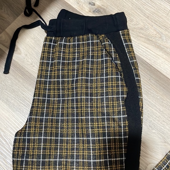 Zara pants - Picture 2 of 3